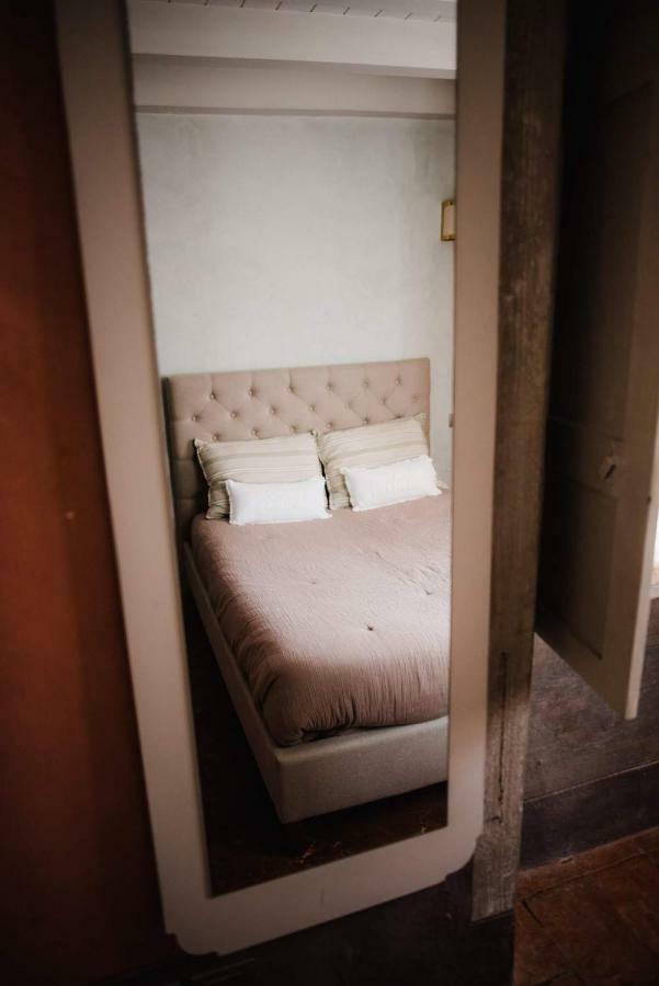 Regina Teodolinda Suites Лальо Екстериор снимка