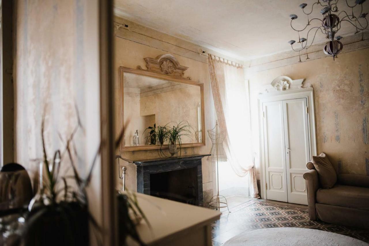 Regina Teodolinda Suites Лальо Екстериор снимка